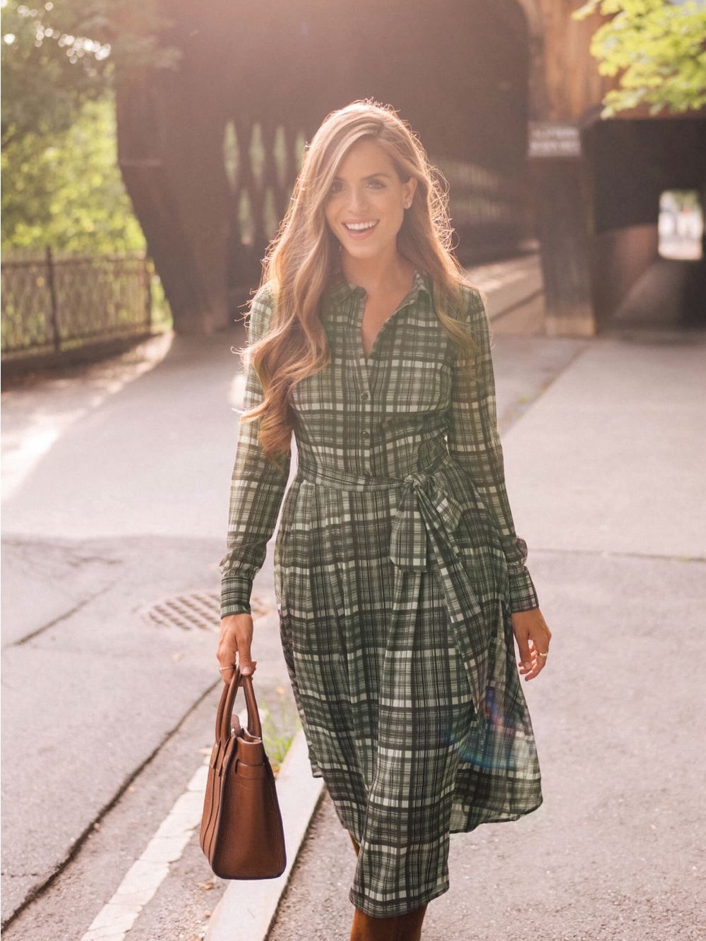 Gal Meets Glam Green Midi Dress